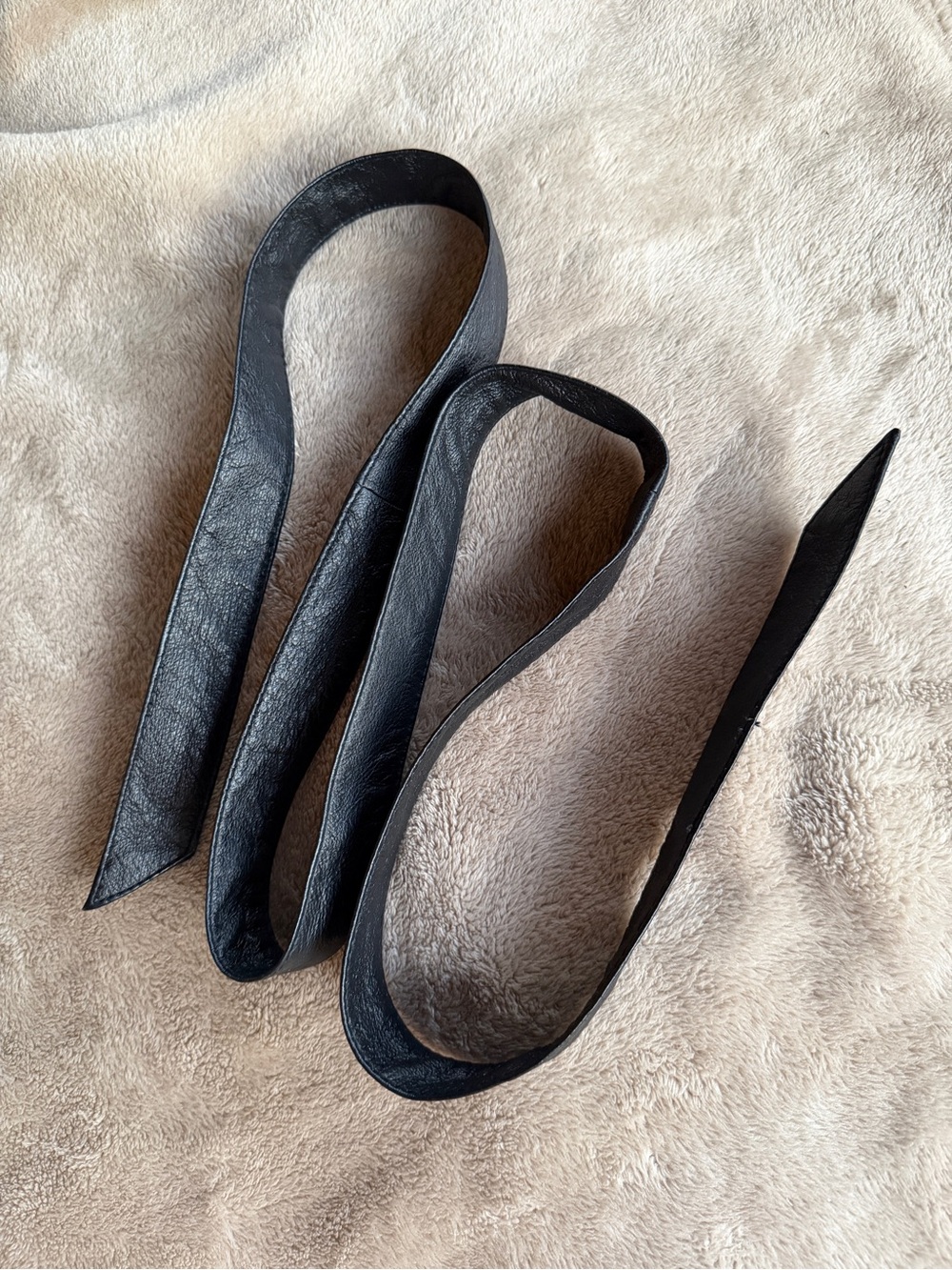 Black Leather tie belt - Picture 2 of 7